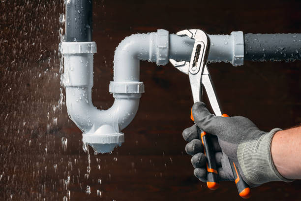 Professional Sewer Line Repair technician working in Freeland, MI